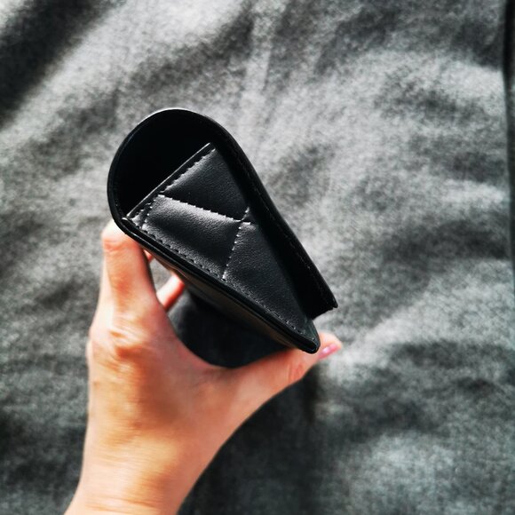 CHANEL Eyeglasses case ~ softshell ~ like new - Picture 3 of 4